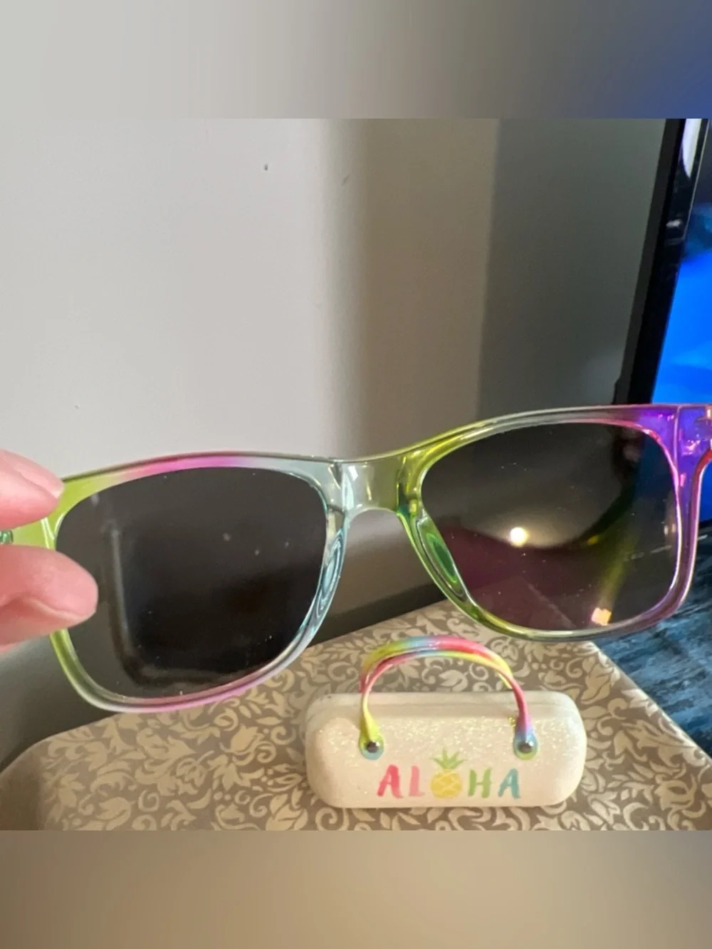 Tommy Bahama Kids Colorful Sunglasses and Hard Case Aloha Hawaiian Theme